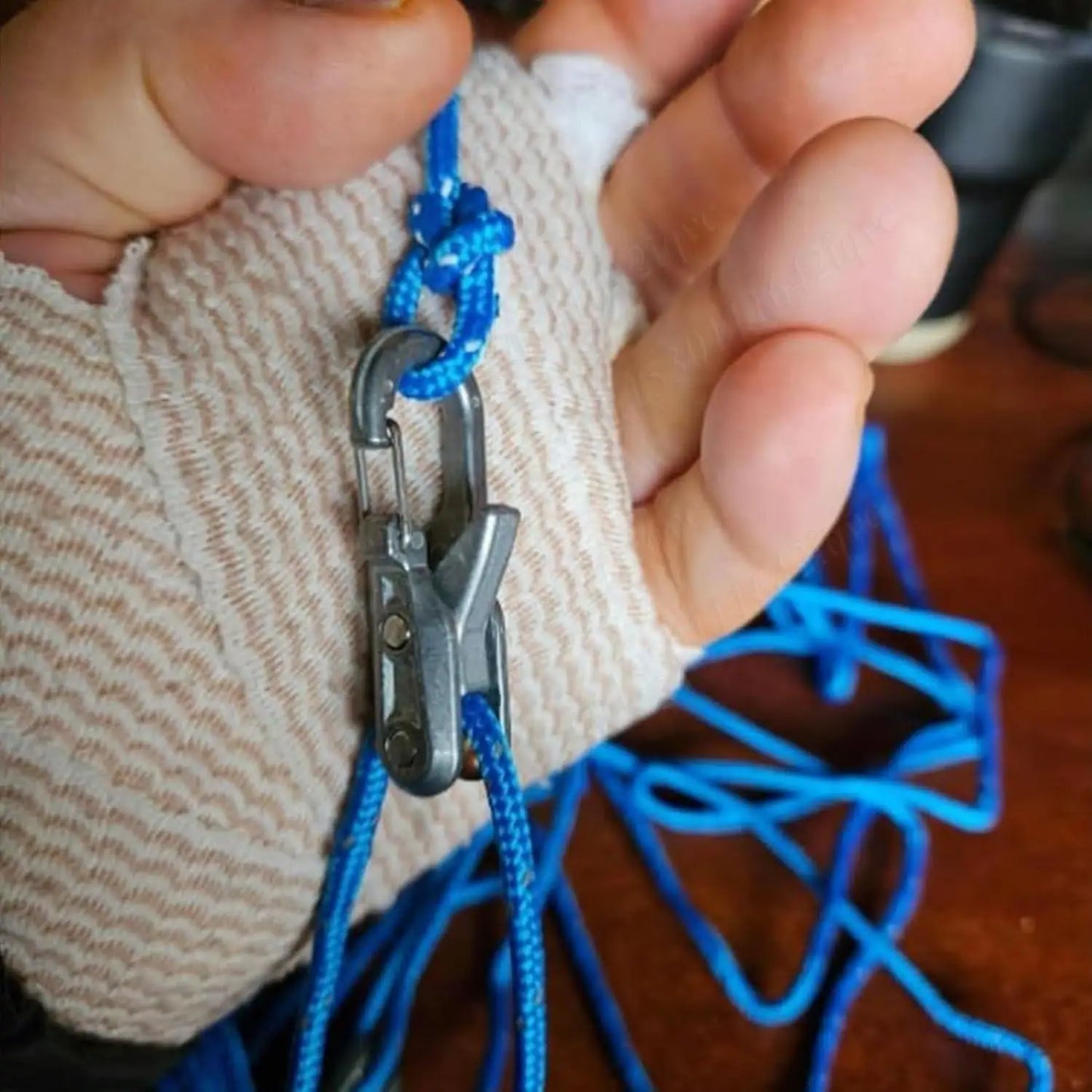 Rope Adjuster Outdoor Rope Stopper Tightener Adjustable Buckle Rope Hook Tension Adjuster Outdoor Tools for Camping Hiking